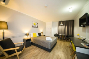 Отель Glenmore Palms Motel  Рокхемптон